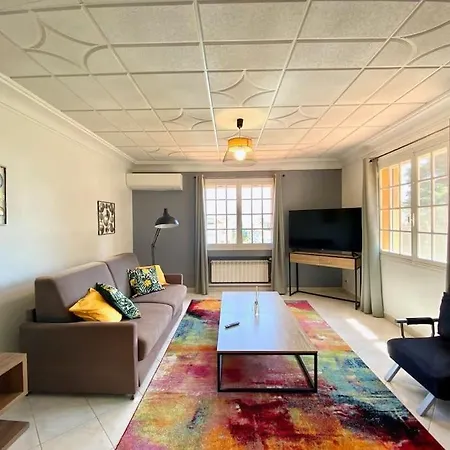 Agreable Grand 3 Pieces Climatise Avec Vue Appartement *
