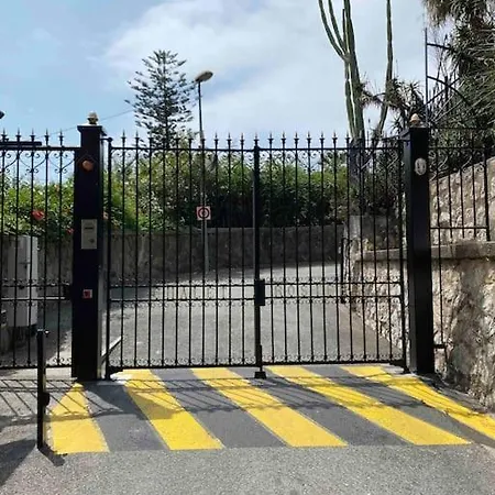 Agreable Grand 3 Pieces Climatise Avec Vue Appartement