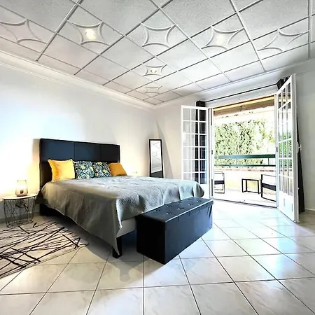 Appartement Agreable Grand 3 Pieces Climatise Avec Vue *